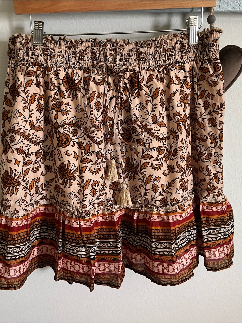 beachlunchlounge Beige Floral Tiered Mini Skirt with Rust and Brown Accents